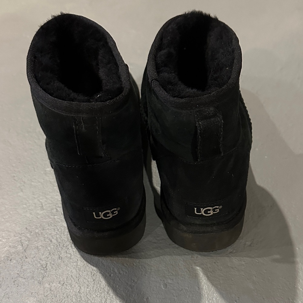 UGG Short Suede Ankle Boots in Black - barely worn.